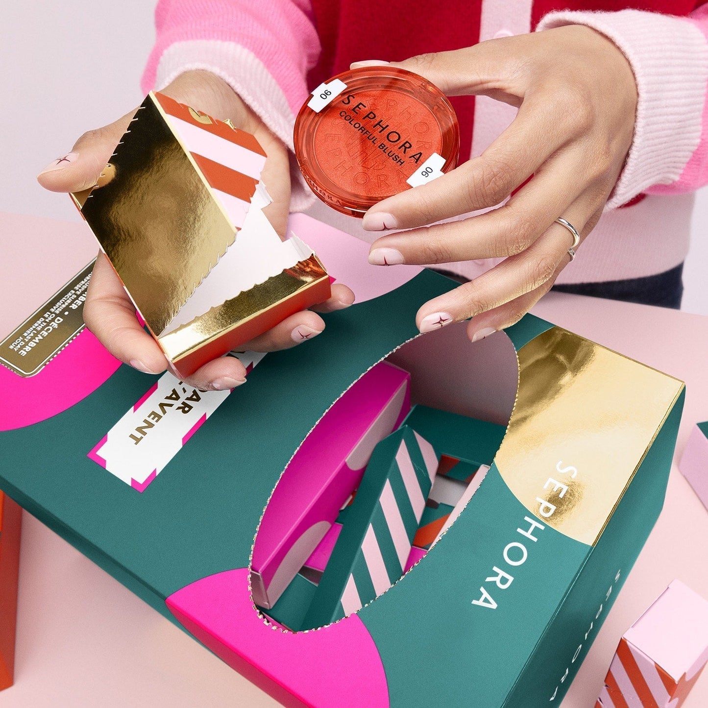 Calendrier de l'Avent - 24 surprises maquillage, soin, bain et accessoires